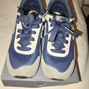 New Balance Kids' Navy and Light Gray Sneakers